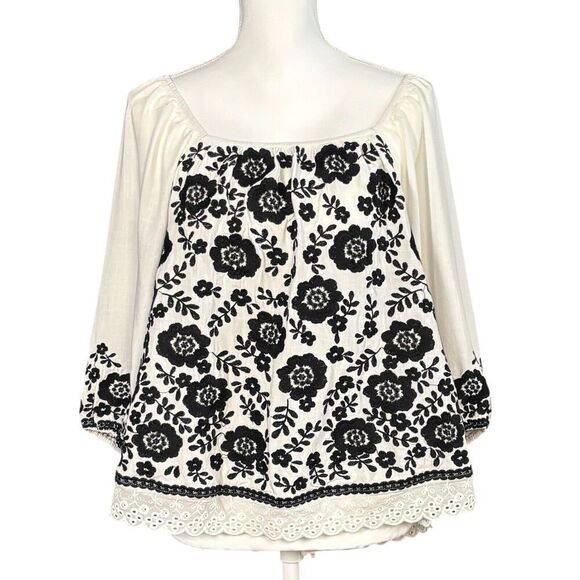 Savanna Jane Top Size 1X Floral Black Embroidered Boho Peasant Fairy Cottage - Picture 1 of 9